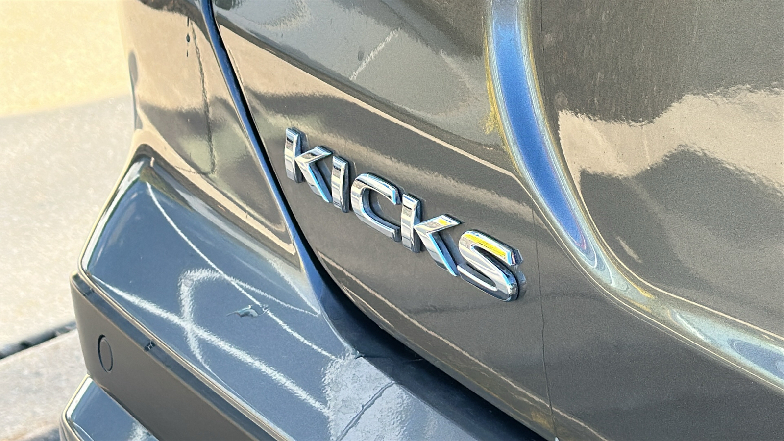 2023 Nissan Kicks S 9