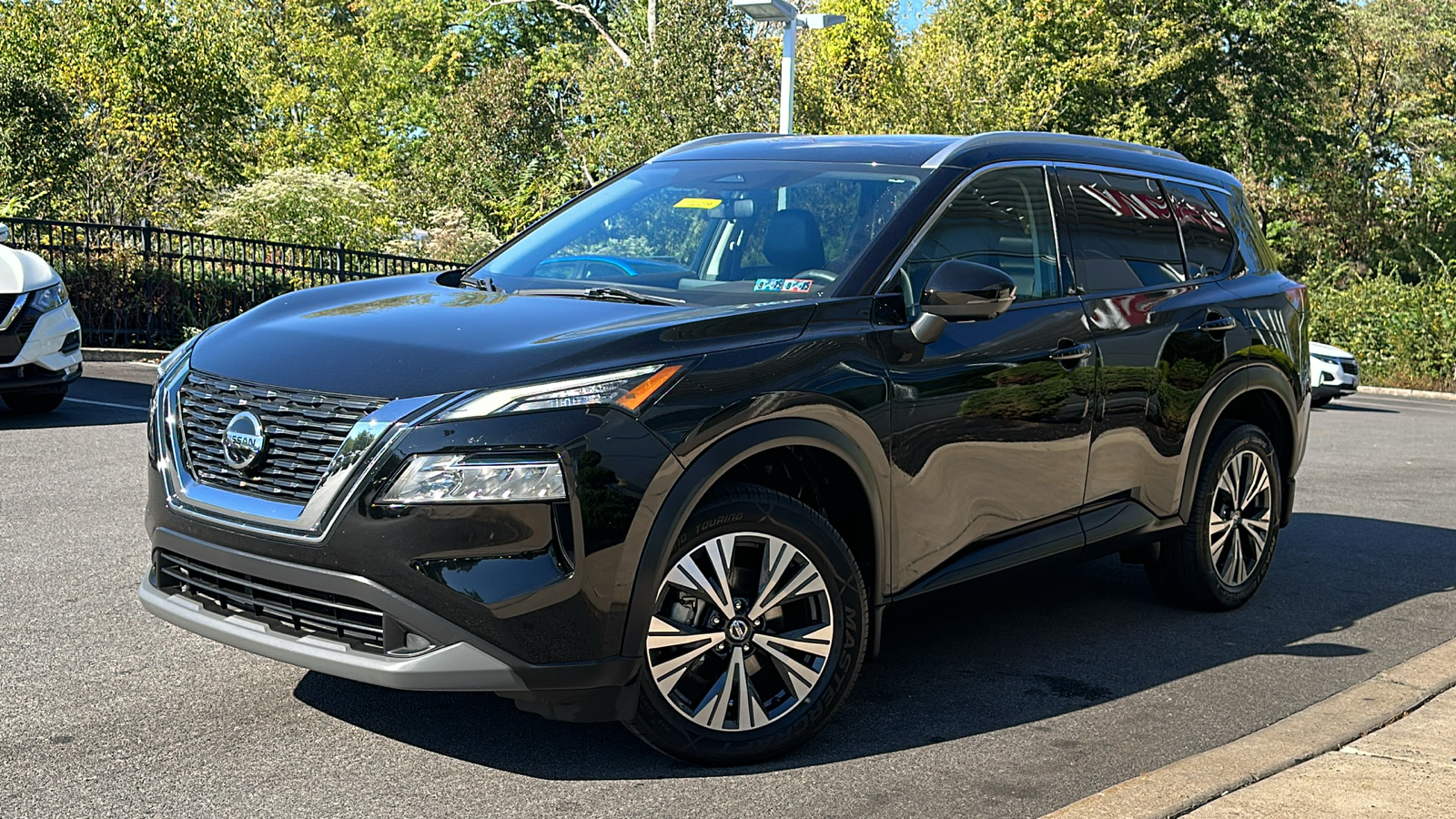 2021 Nissan Rogue SV 1