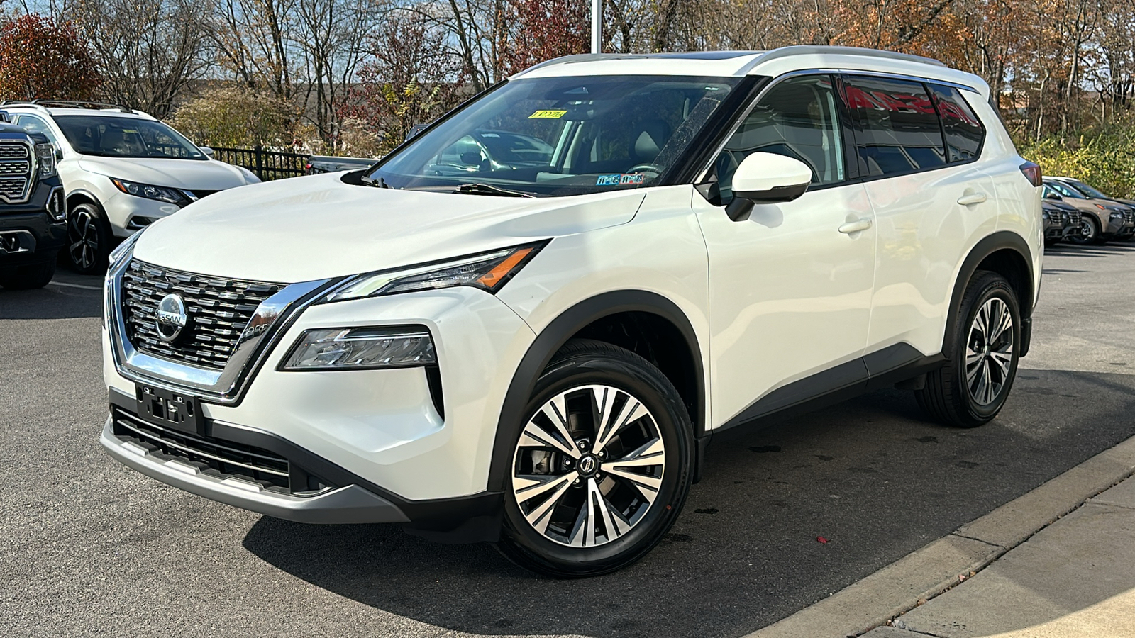 2021 Nissan Rogue SV 1