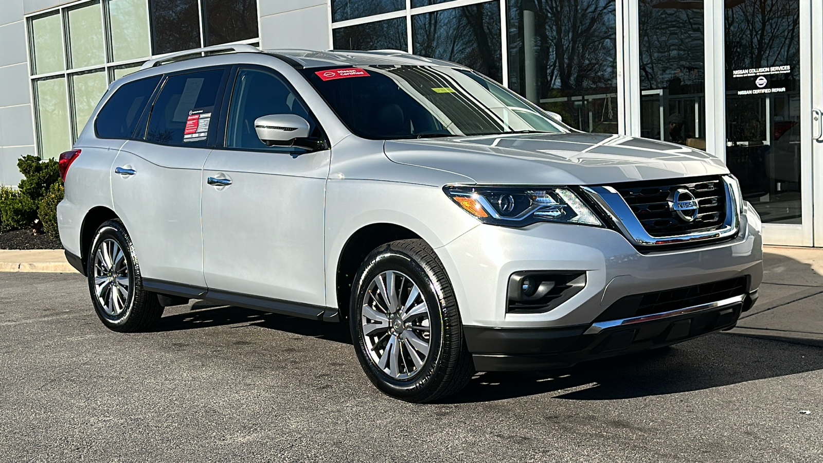 2020 Nissan Pathfinder SL 2