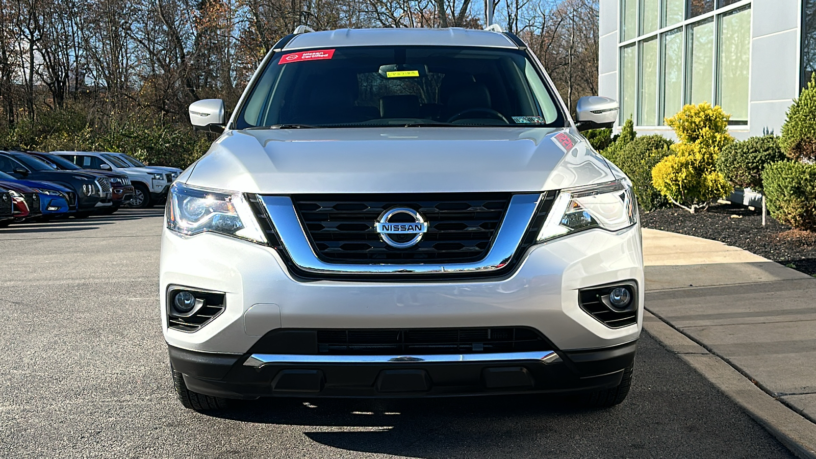 2020 Nissan Pathfinder SL 3