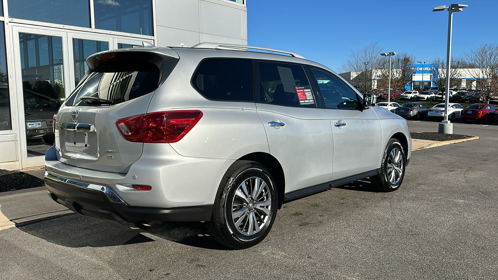 2020 Nissan Pathfinder SL 8