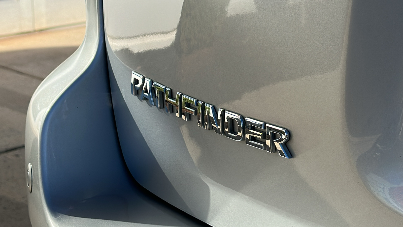 2020 Nissan Pathfinder SL 11