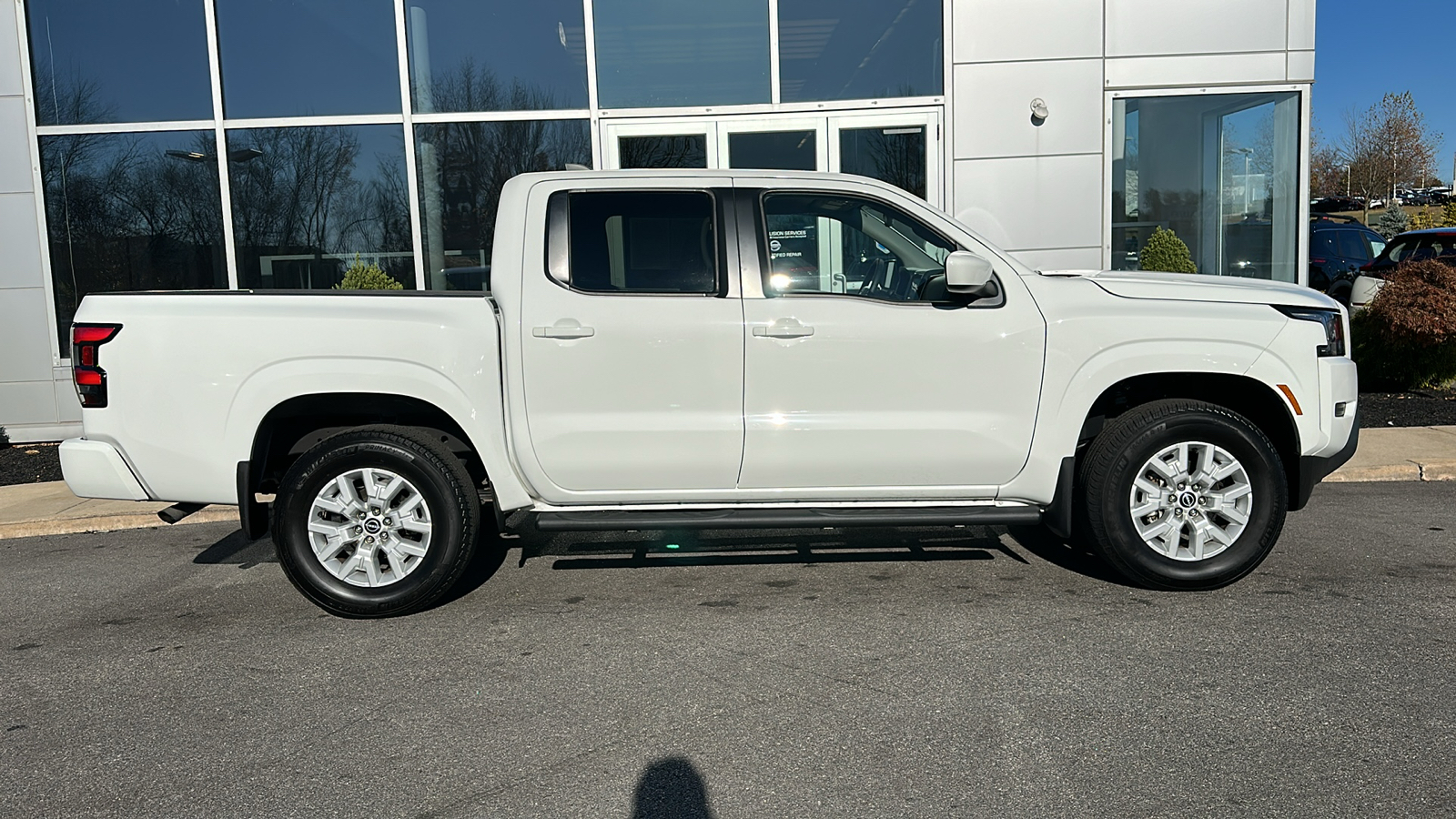 2023 Nissan Frontier SV 27