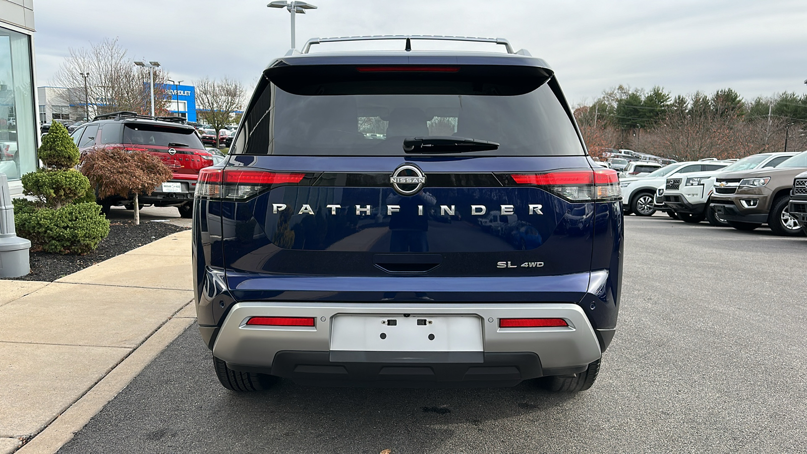 2022 Nissan Pathfinder SL 6