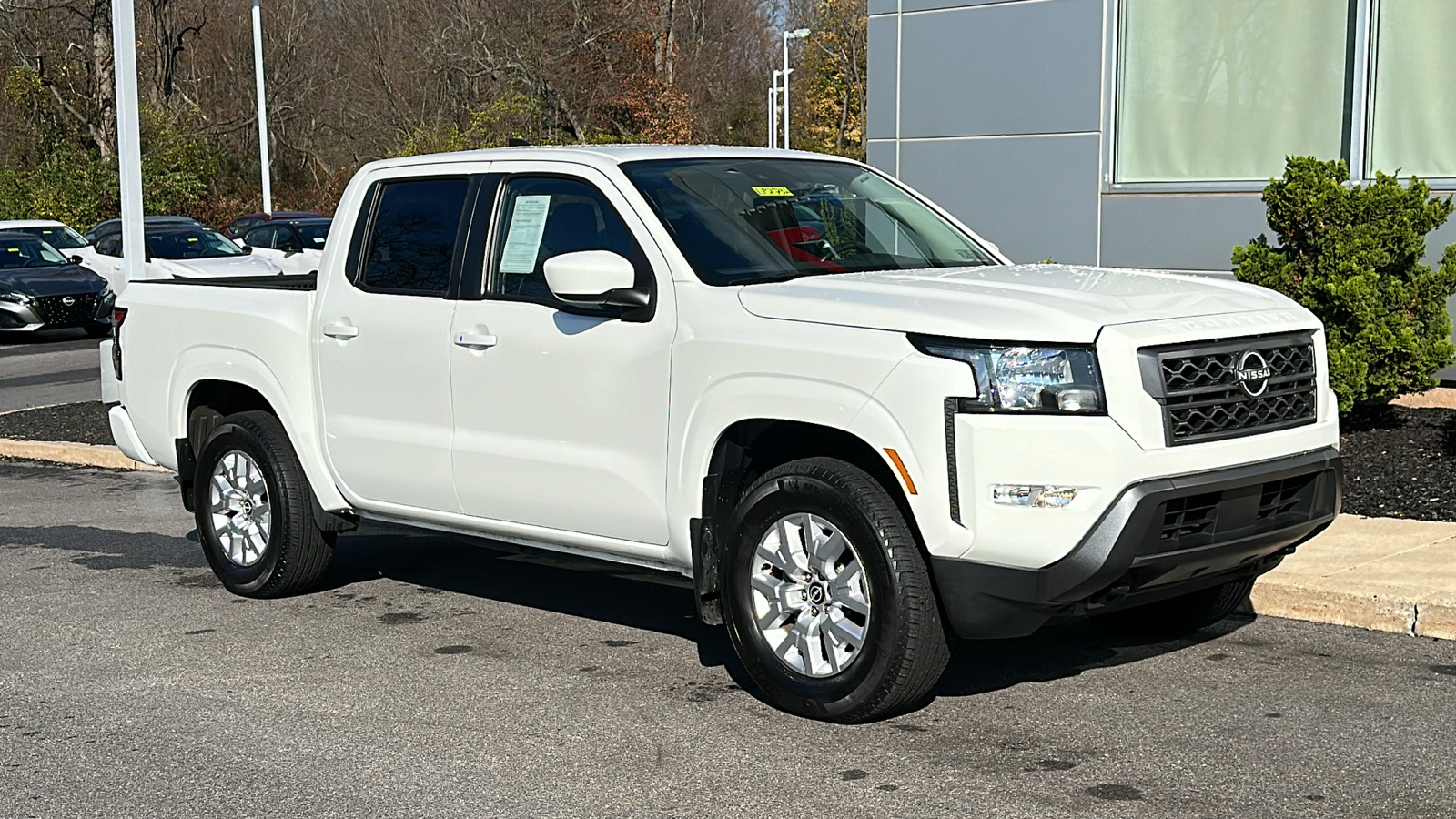 2022 Nissan Frontier SV 2