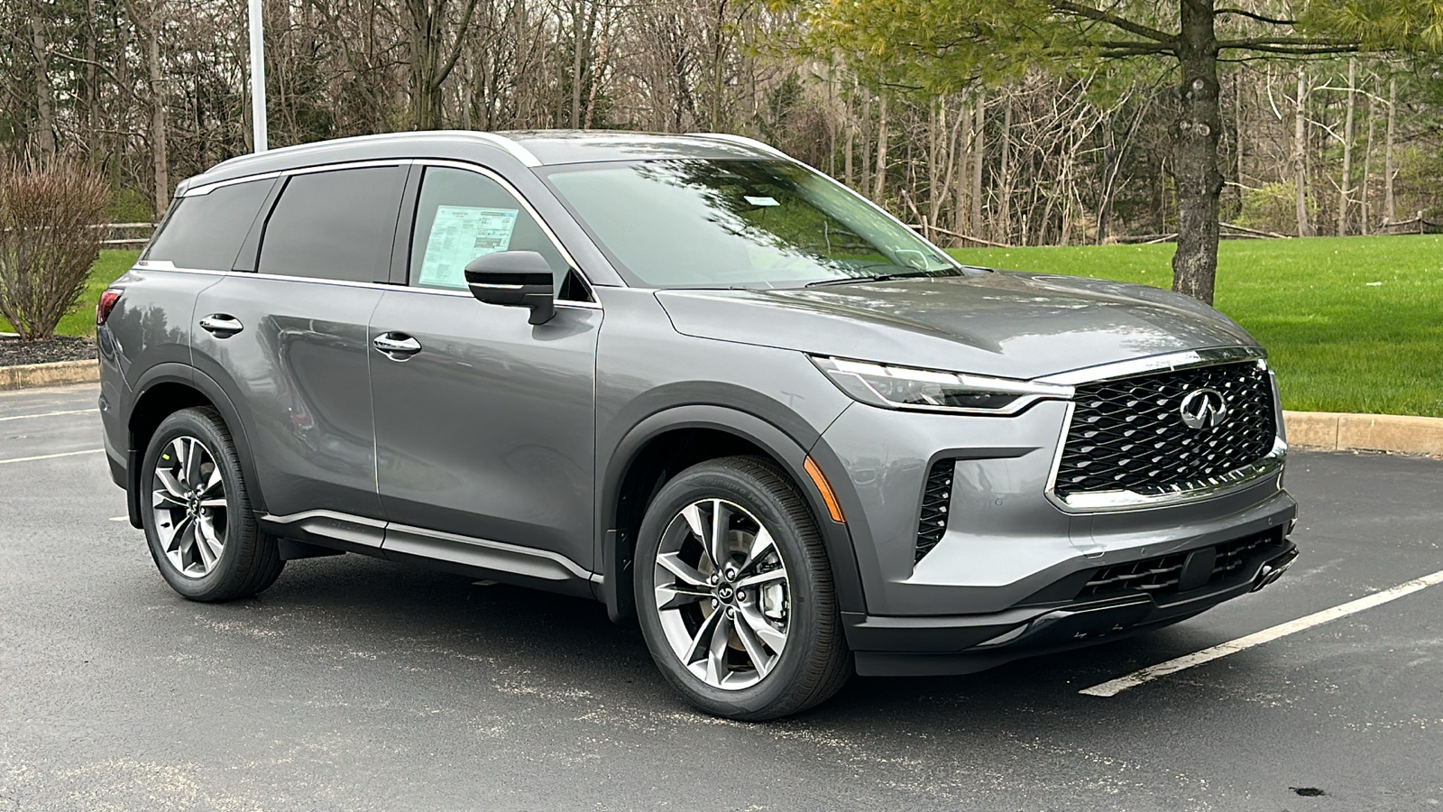 2024 INFINITI QX60 LUXE 2