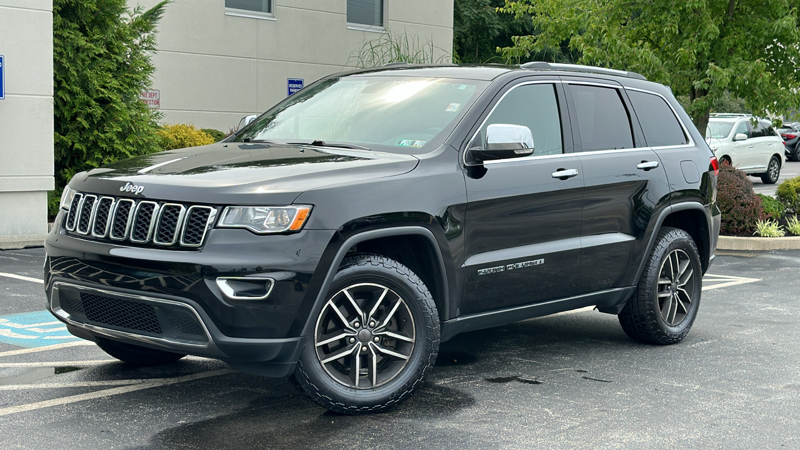 2019 Jeep Grand Cherokee Limited 1