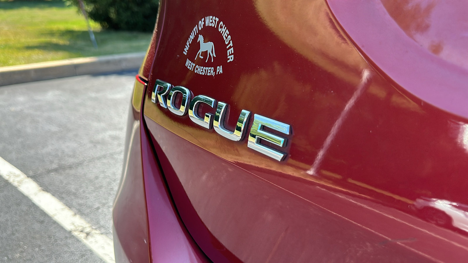 2016 Nissan Rogue SL 11