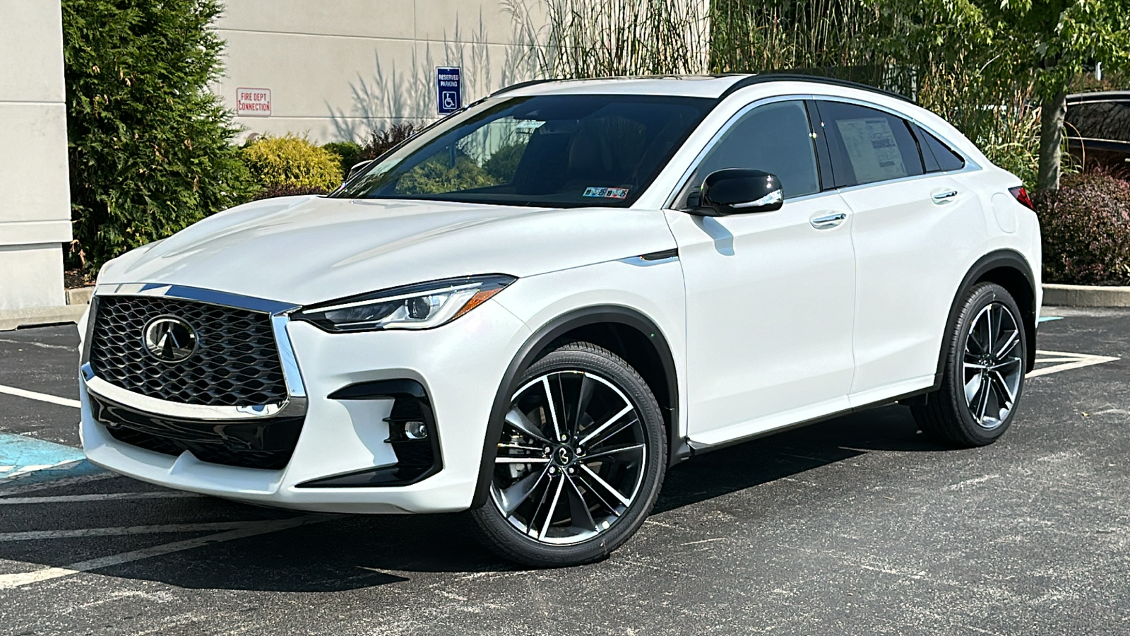 2025 INFINITI QX55 LUXE 1