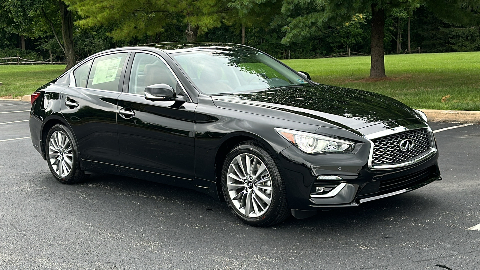 2024 INFINITI Q50 LUXE 2