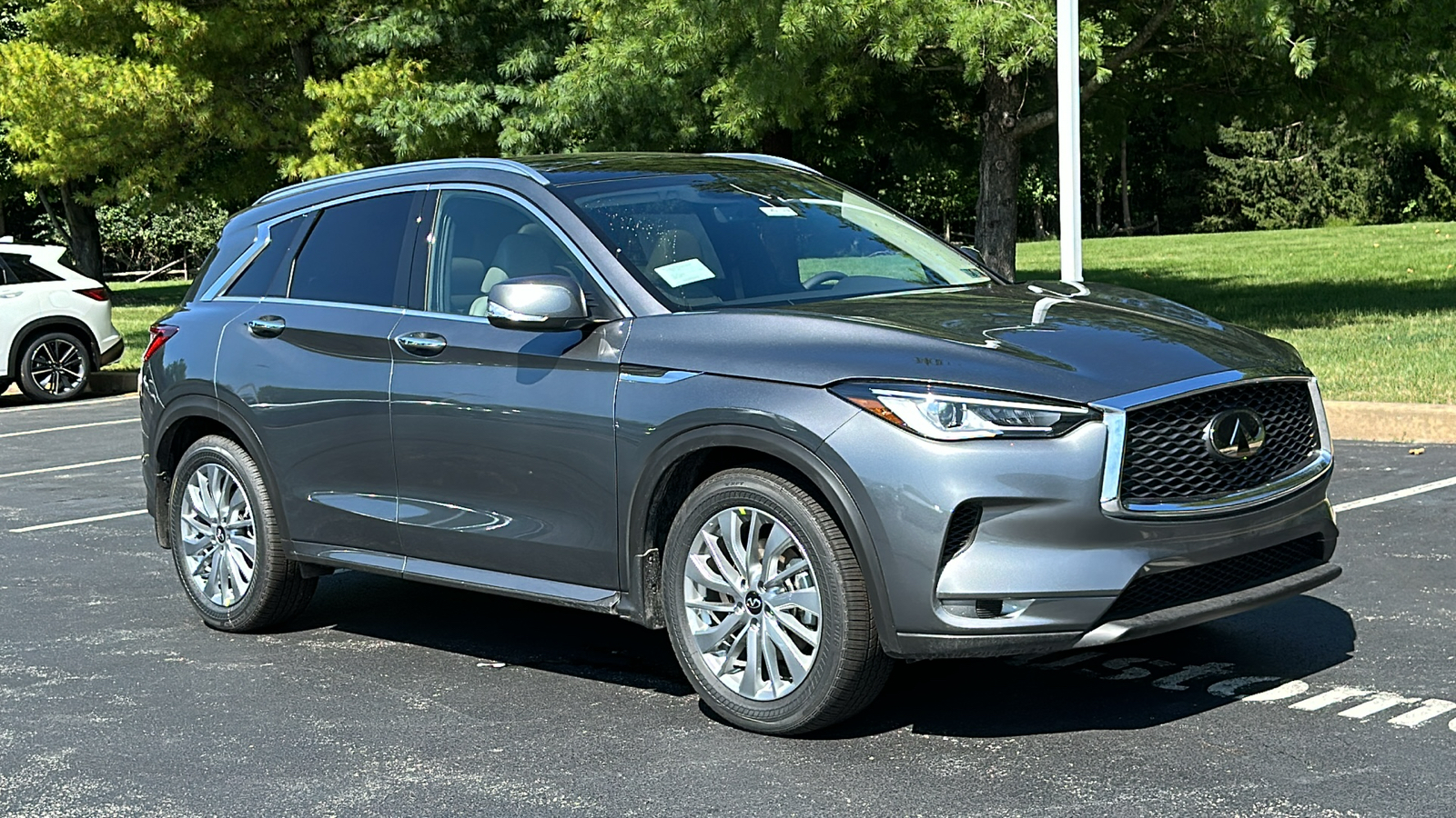 2024 INFINITI QX50 LUXE 2