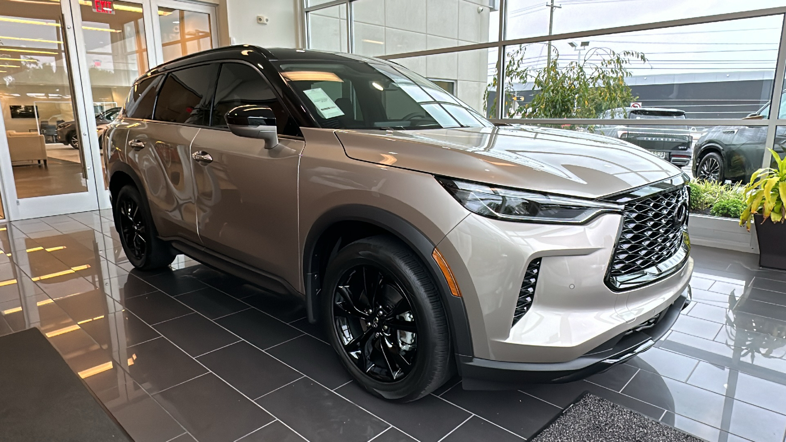 2025 INFINITI QX60 LUXE 1