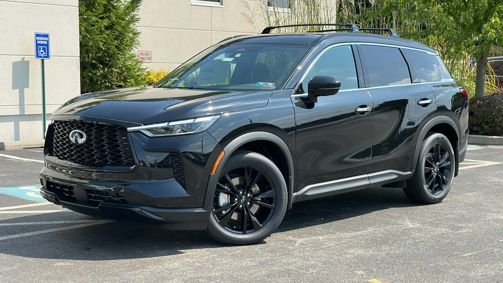 2025 INFINITI QX60 LUXE 1