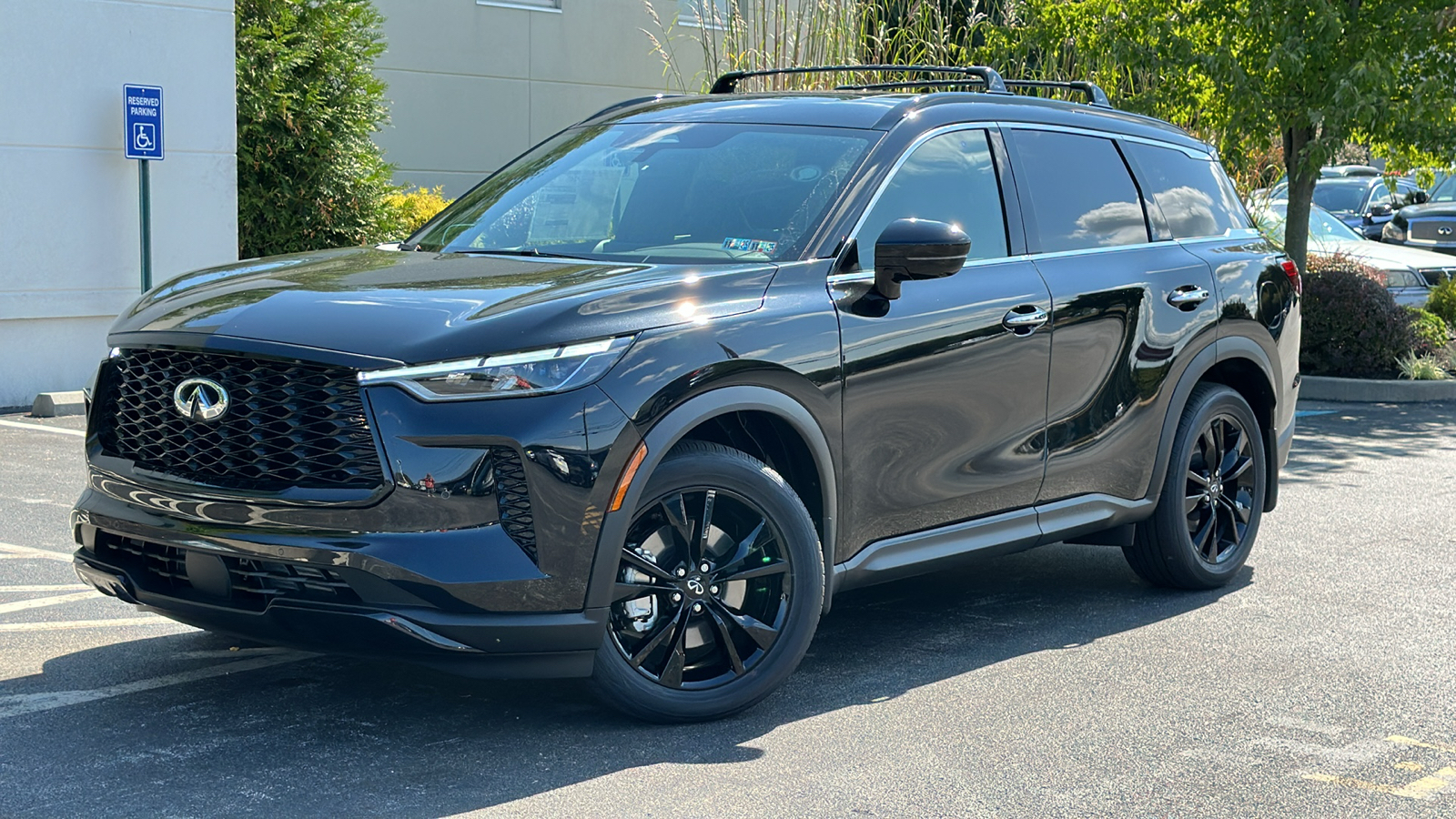 2025 INFINITI QX60 LUXE 1