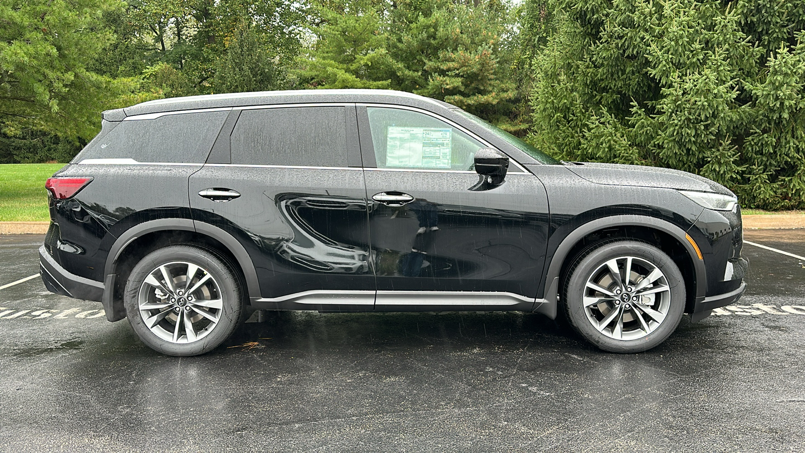 2025 INFINITI QX60 LUXE 14