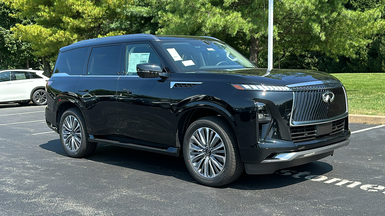 2025 INFINITI QX80 SENSORY 2