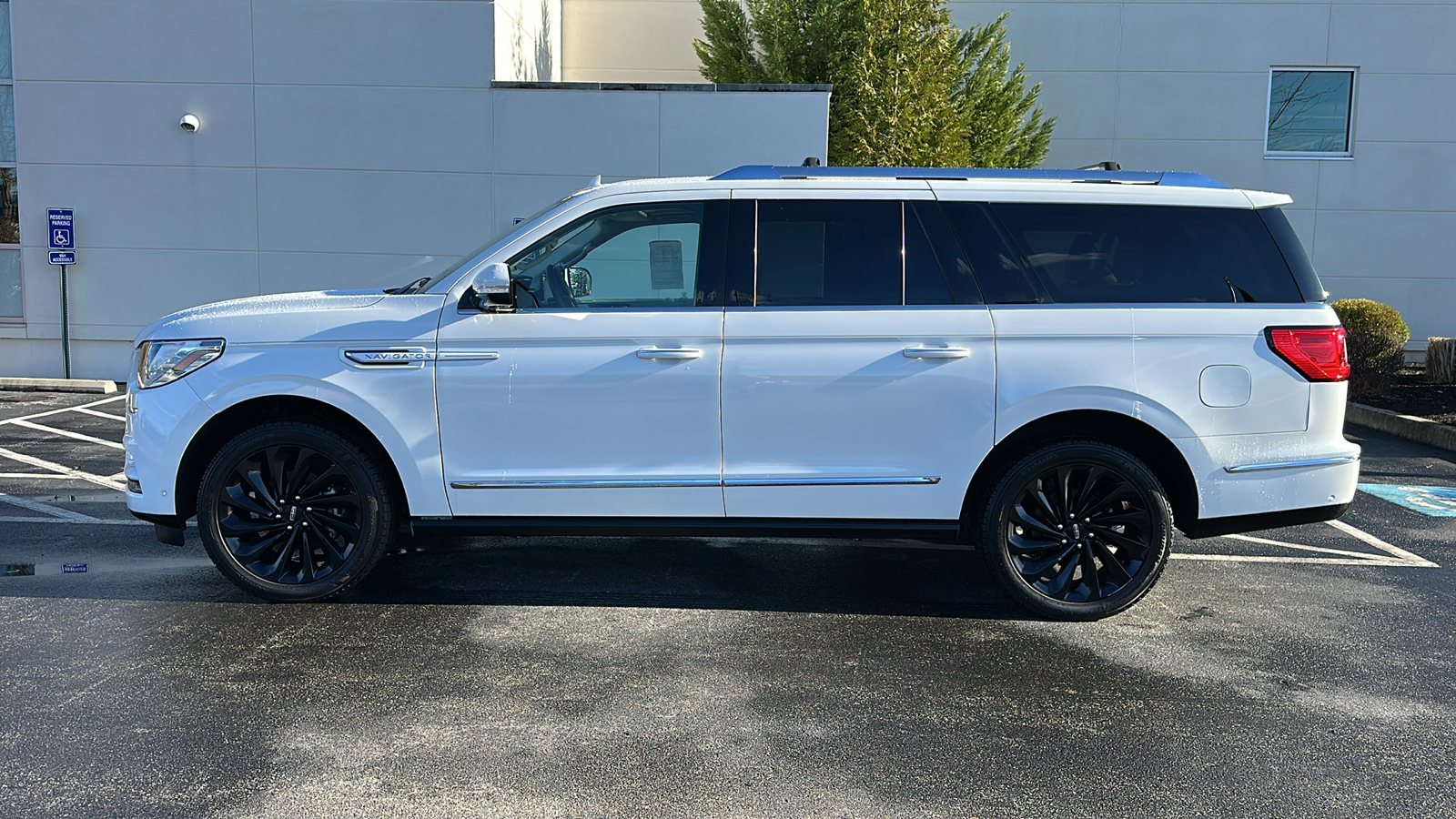 2020 Lincoln Navigator L Reserve 30