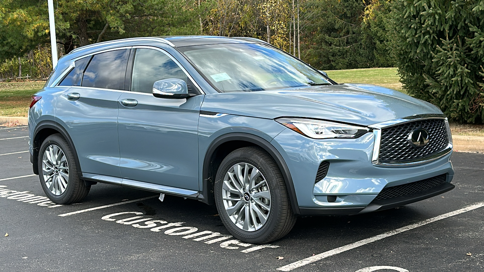 2025 INFINITI QX50 LUXE 2