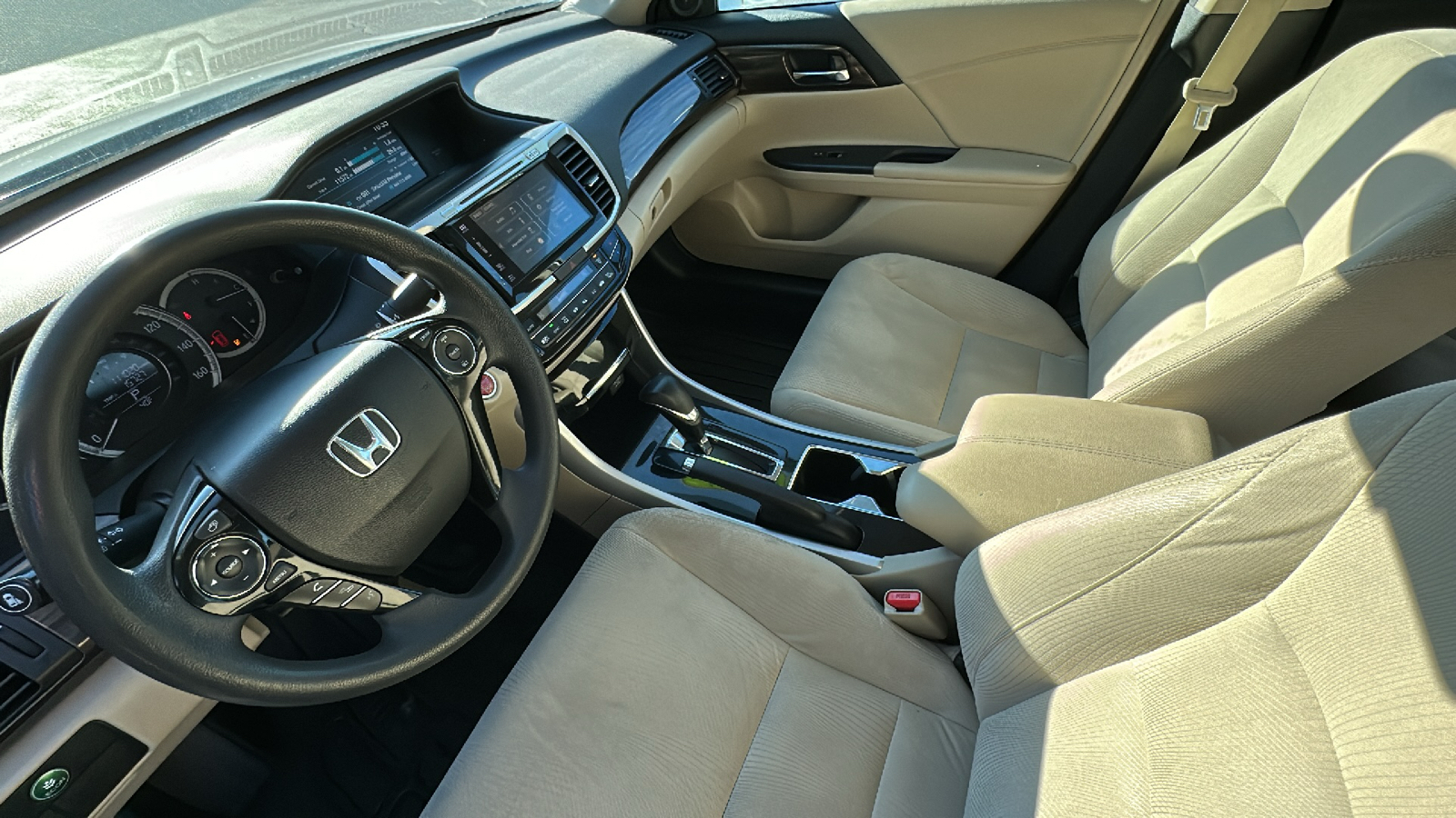 2016 Honda Accord Sedan EX 22