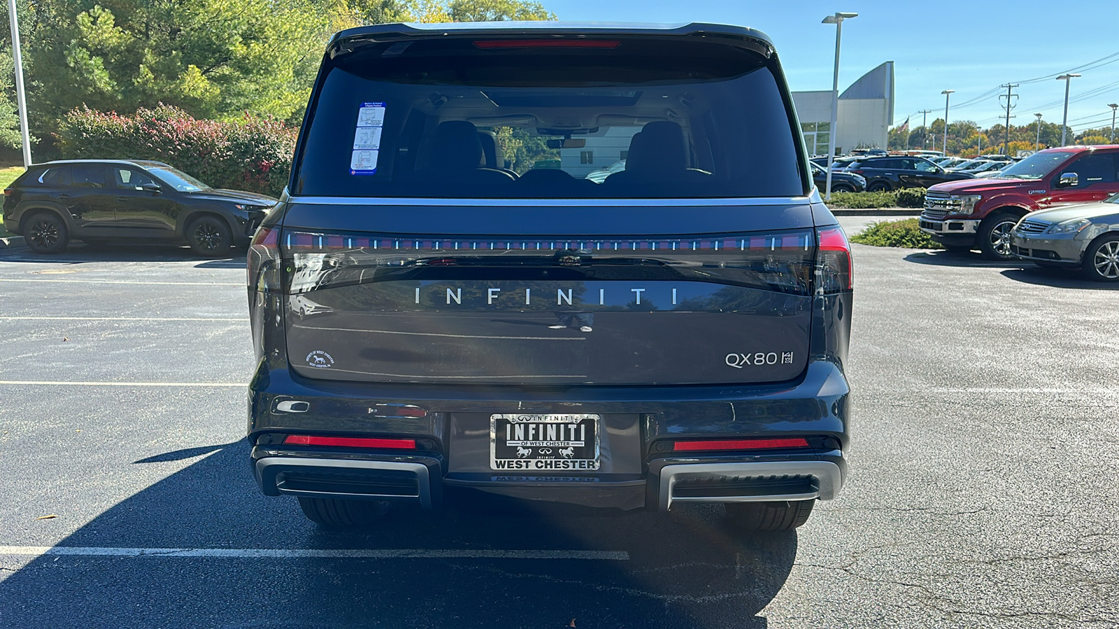 2025 INFINITI QX80 LUXE 4