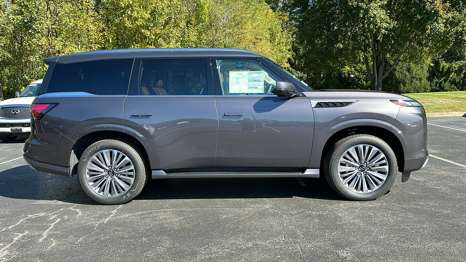 2025 INFINITI QX80 LUXE 14