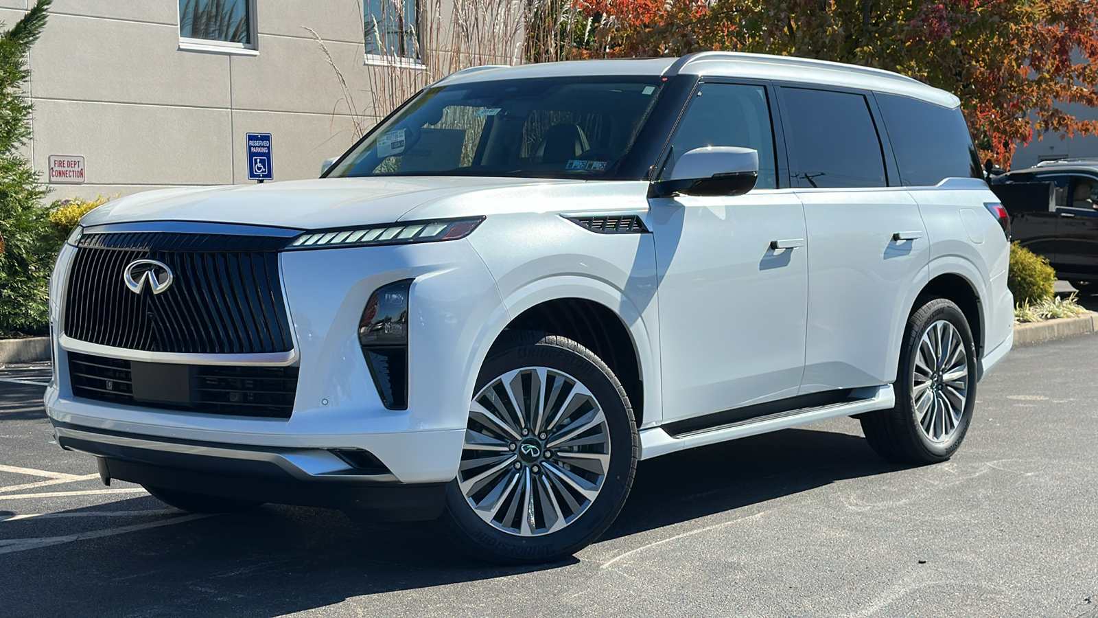 2025 INFINITI QX80 SENSORY 14