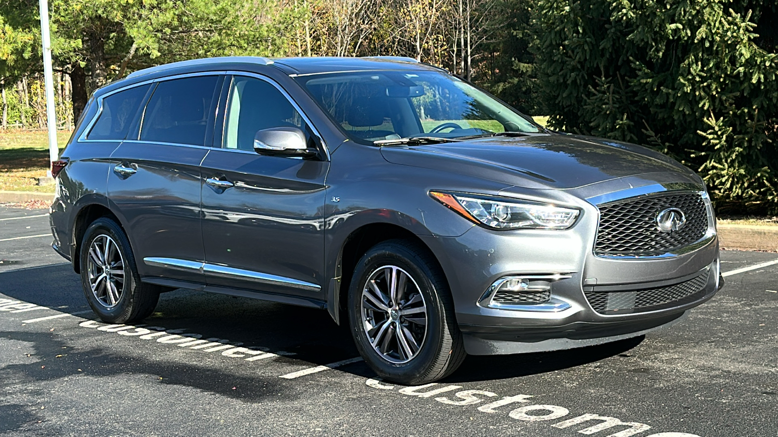 2017 INFINITI QX60 Base 2