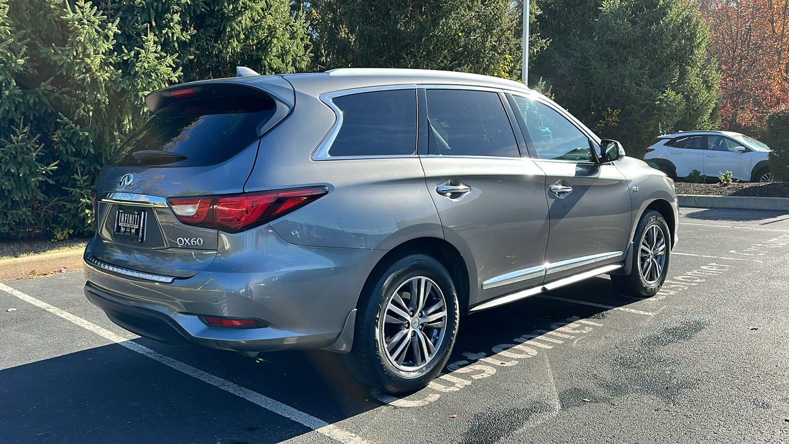 2017 INFINITI QX60 Base 8