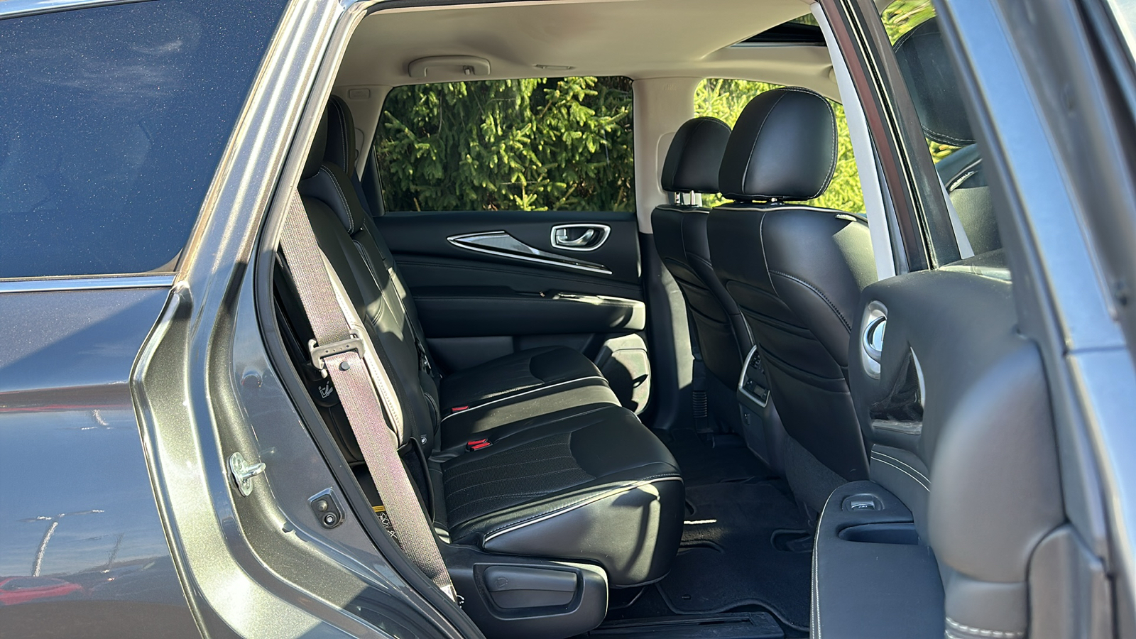 2017 INFINITI QX60 Base 25