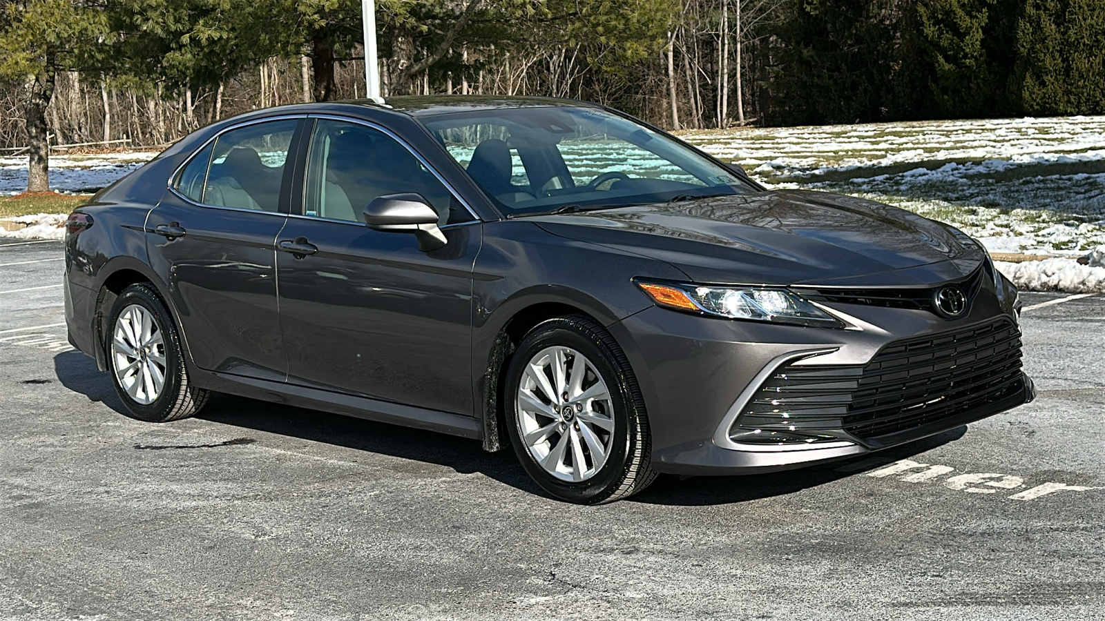 2021 Toyota Camry LE 2