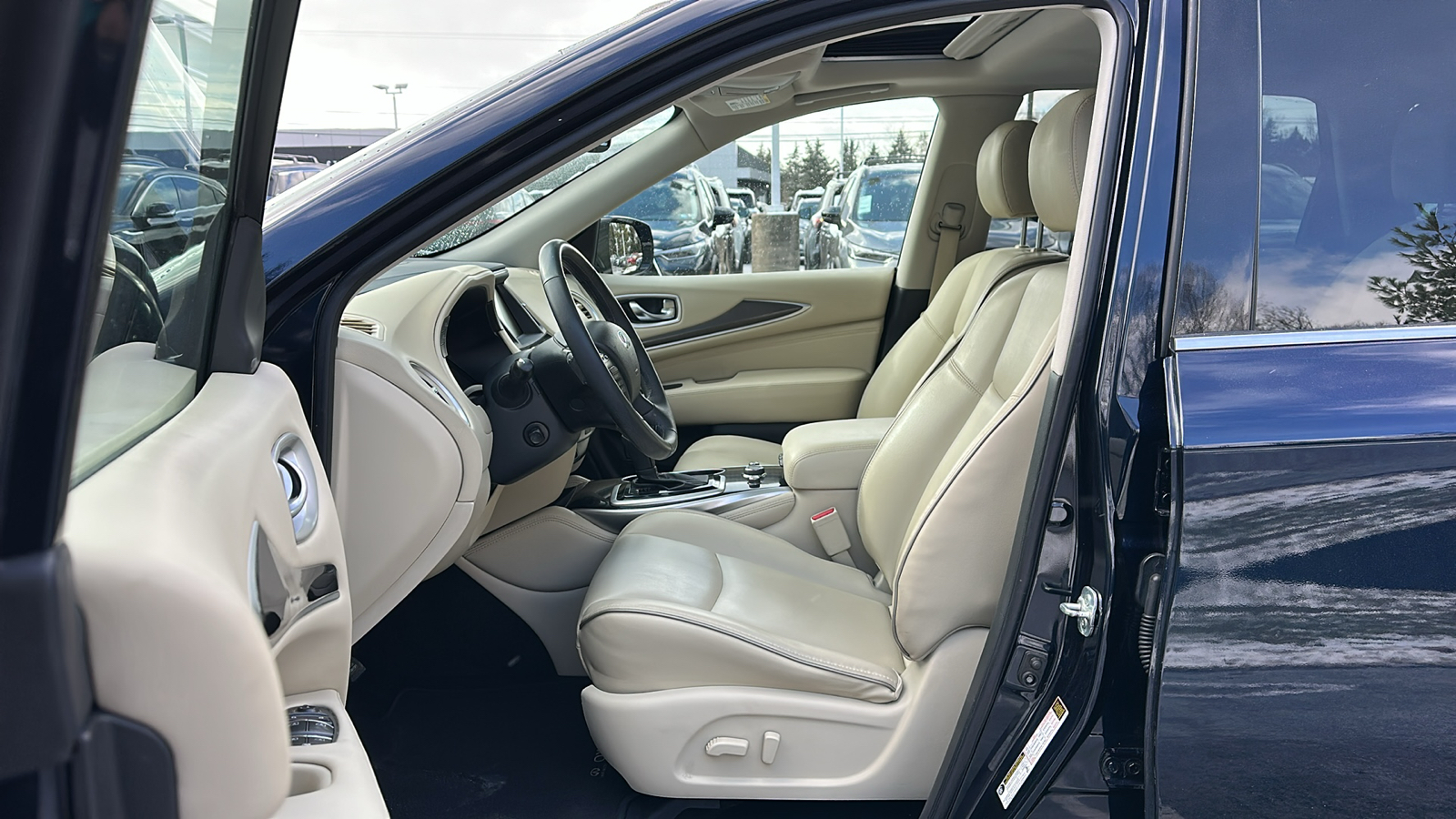 2019 INFINITI QX60 PURE 12