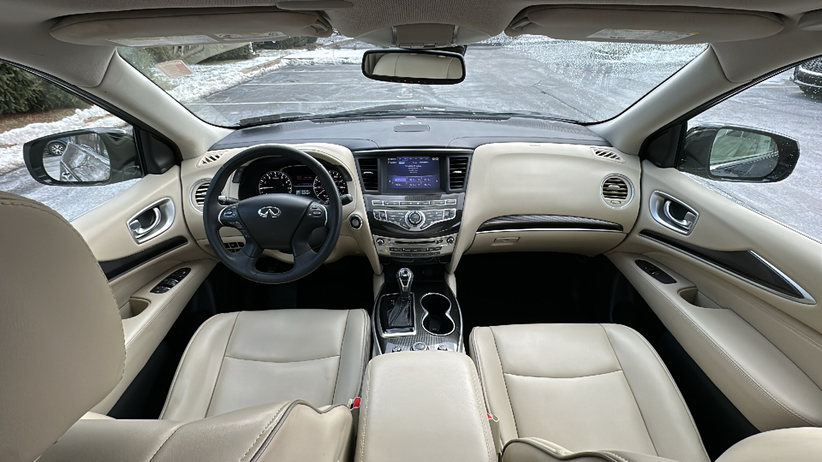 2019 INFINITI QX60 PURE 28