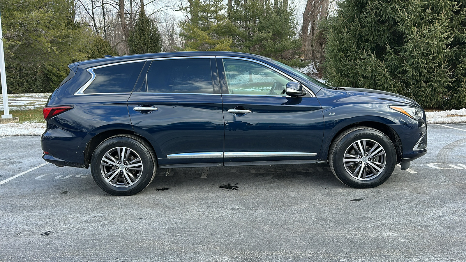 2019 INFINITI QX60 PURE 29