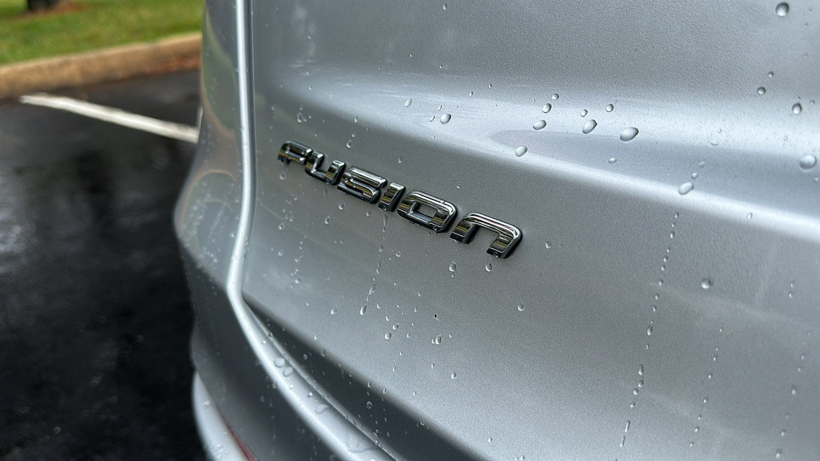 2019 Ford Fusion Hybrid  10