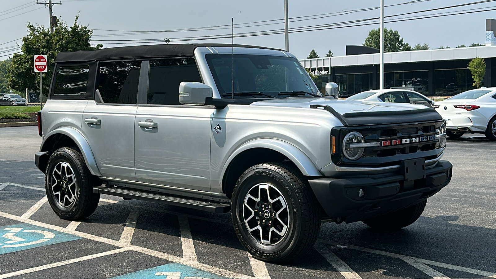 2023 Ford Bronco Outer Banks 2