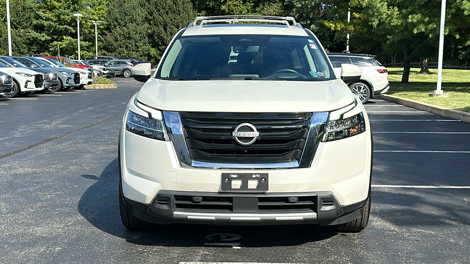 2023 Nissan Pathfinder Platinum 3