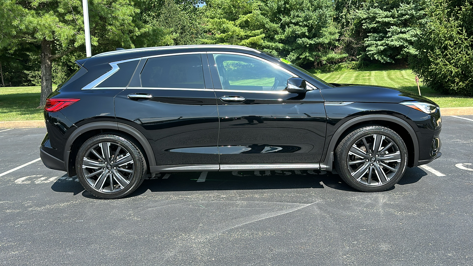 2021 INFINITI QX50 LUXE 29