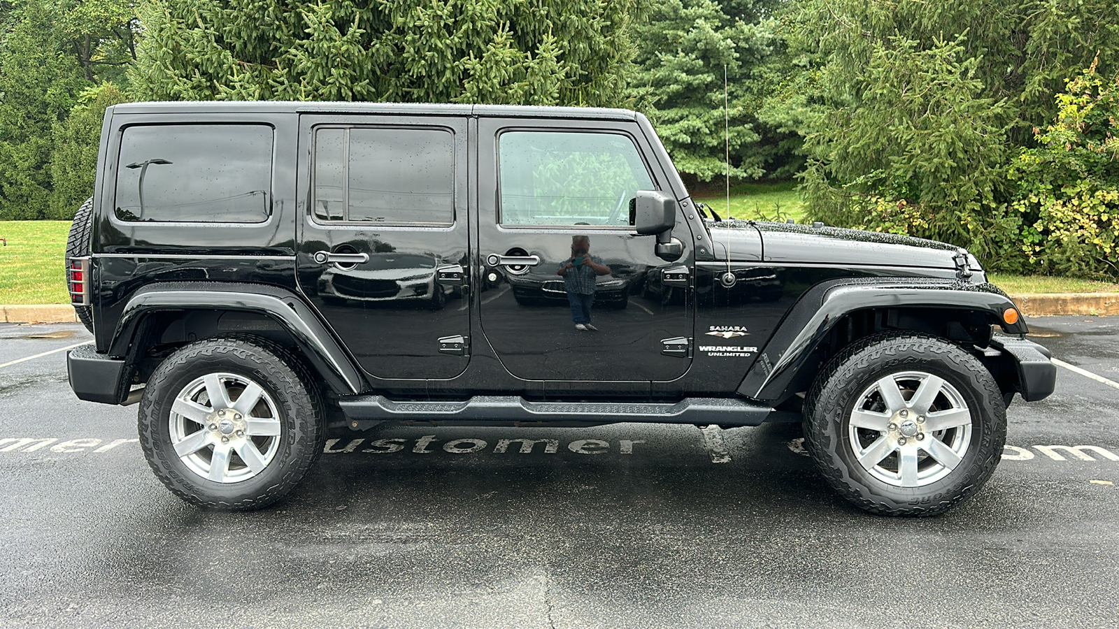 2017 Jeep Wrangler Unlimited Sahara 25