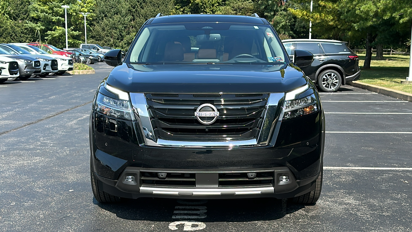 2022 Nissan Pathfinder Platinum 3