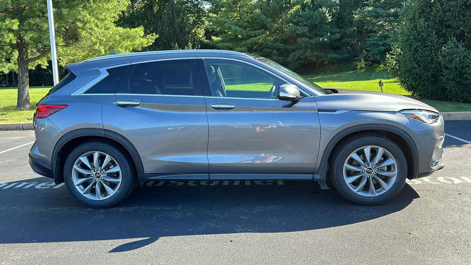 2021 INFINITI QX50 ESSENTIAL 28