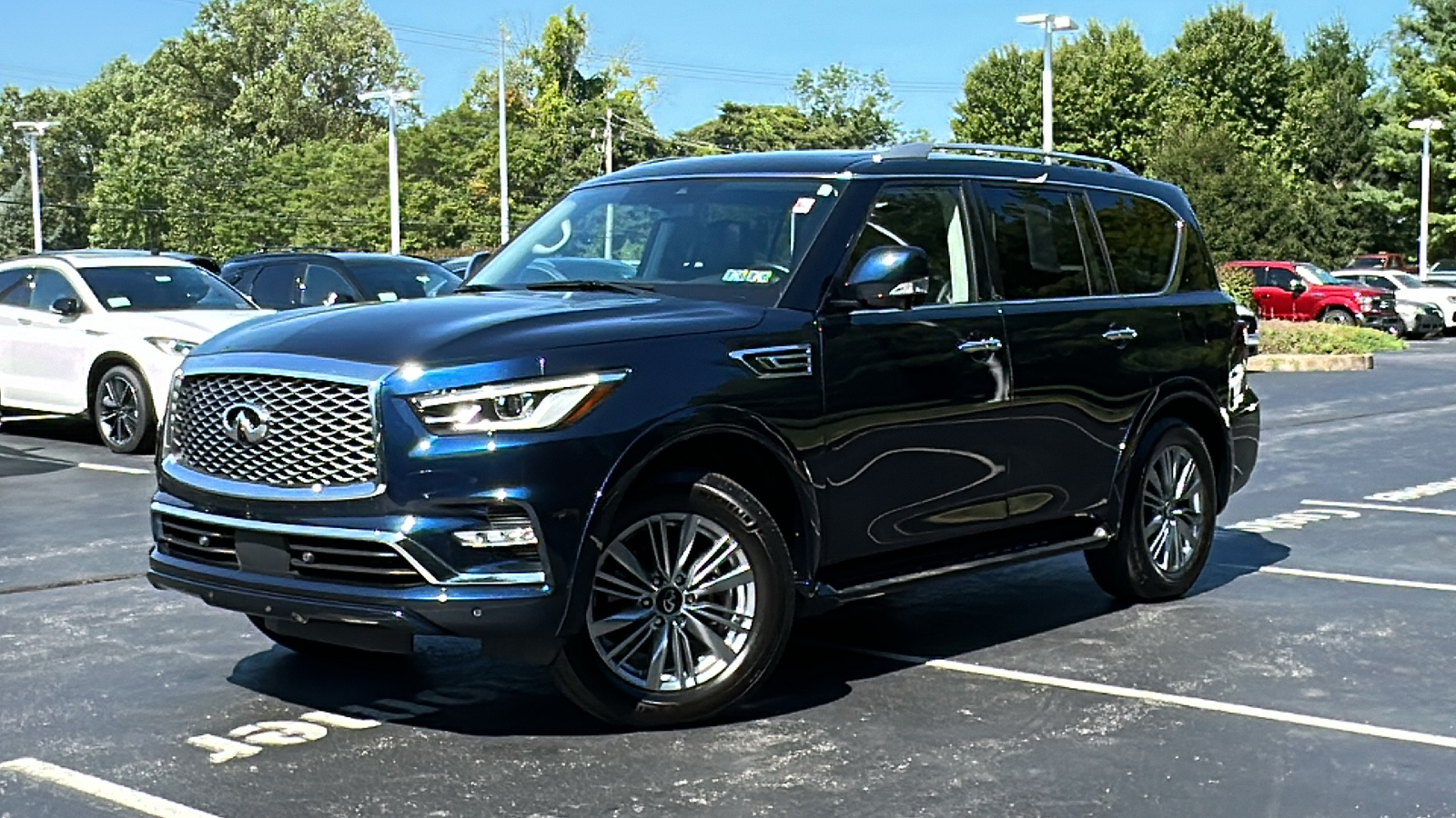 2021 INFINITI QX80 LUXE 1