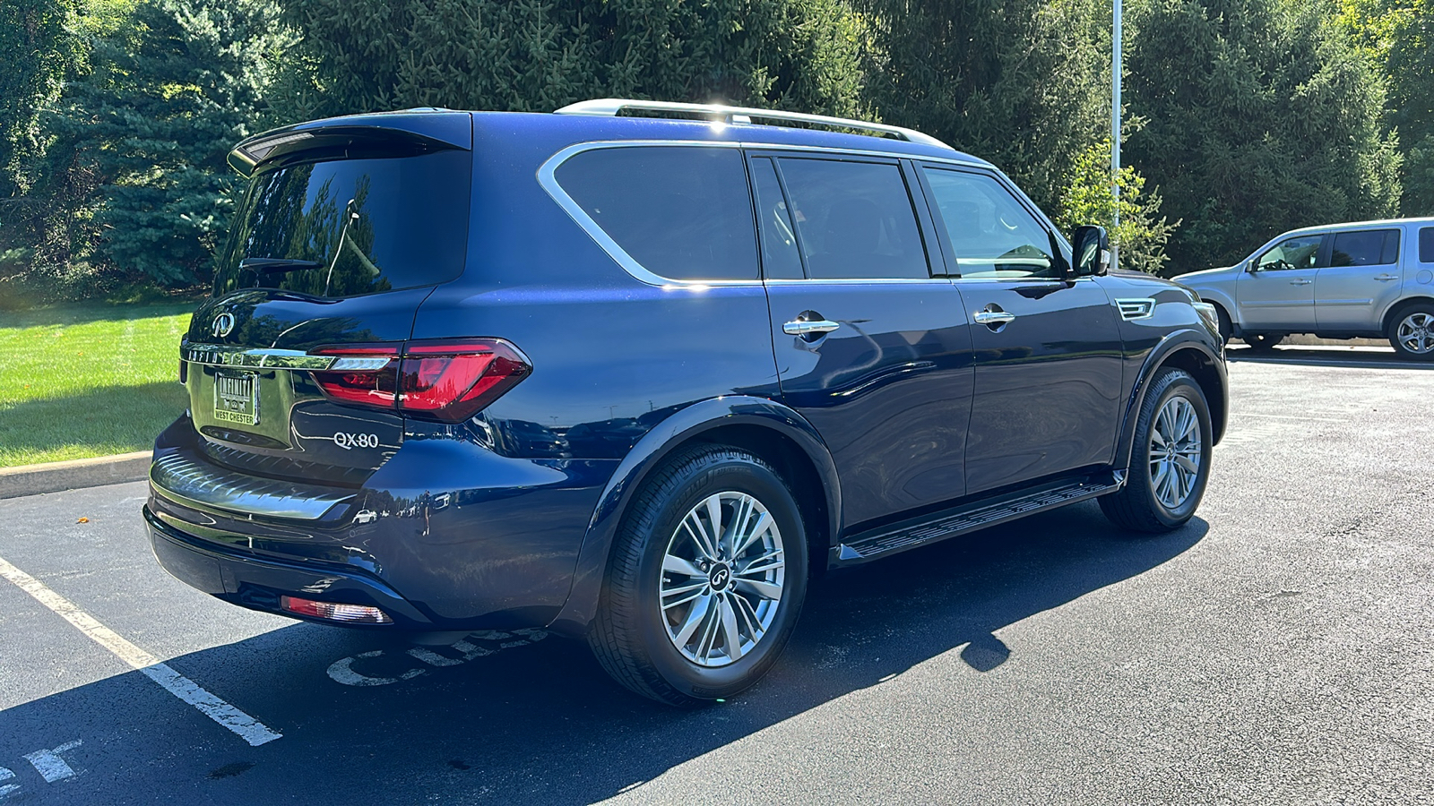 2021 INFINITI QX80 LUXE 8