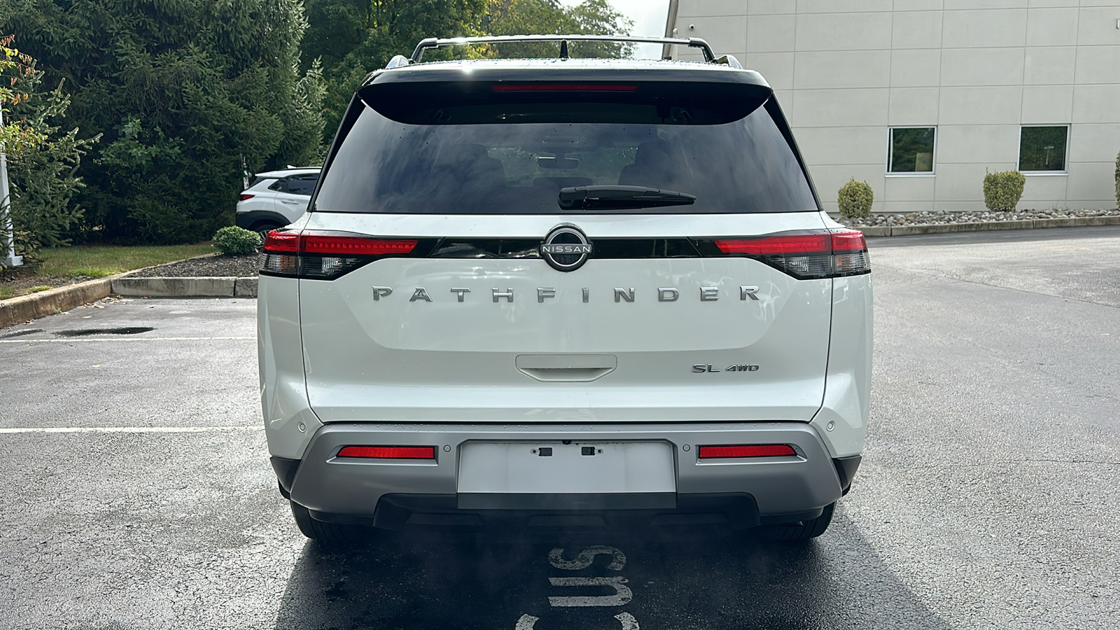 2023 Nissan Pathfinder SL 6