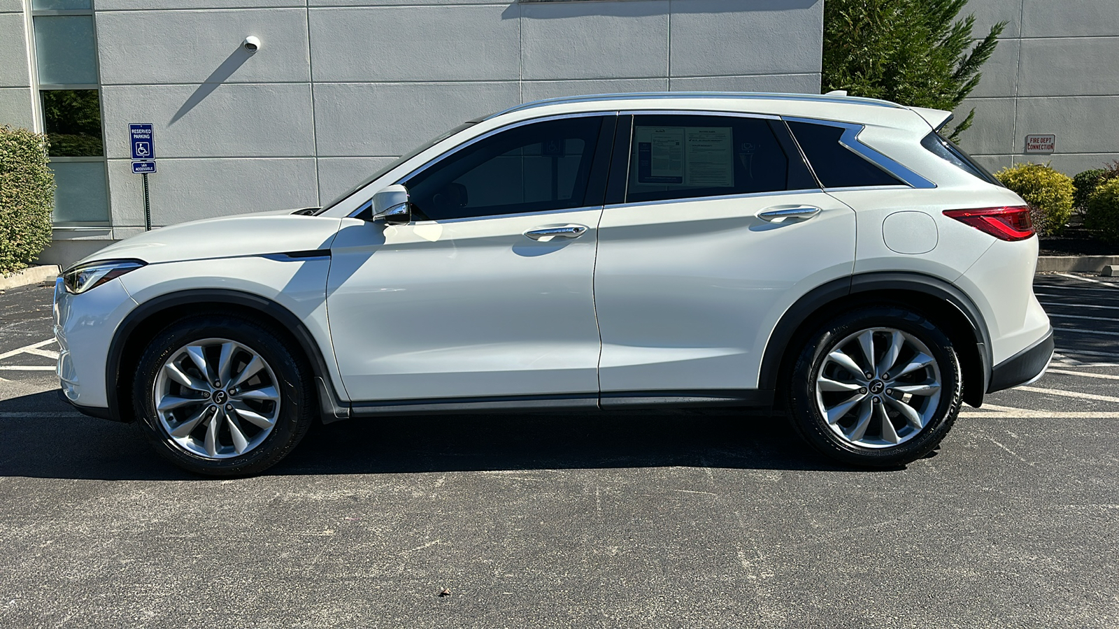 2020 INFINITI QX50 ESSENTIAL 29