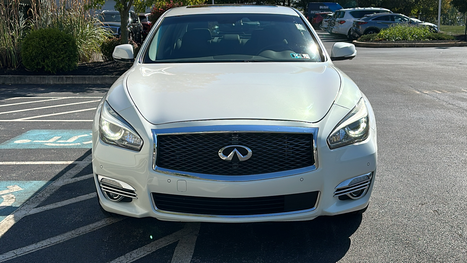 2015 INFINITI Q70L 5.6X 3