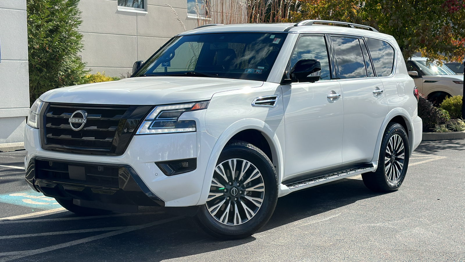 2023 Nissan Armada SL 1