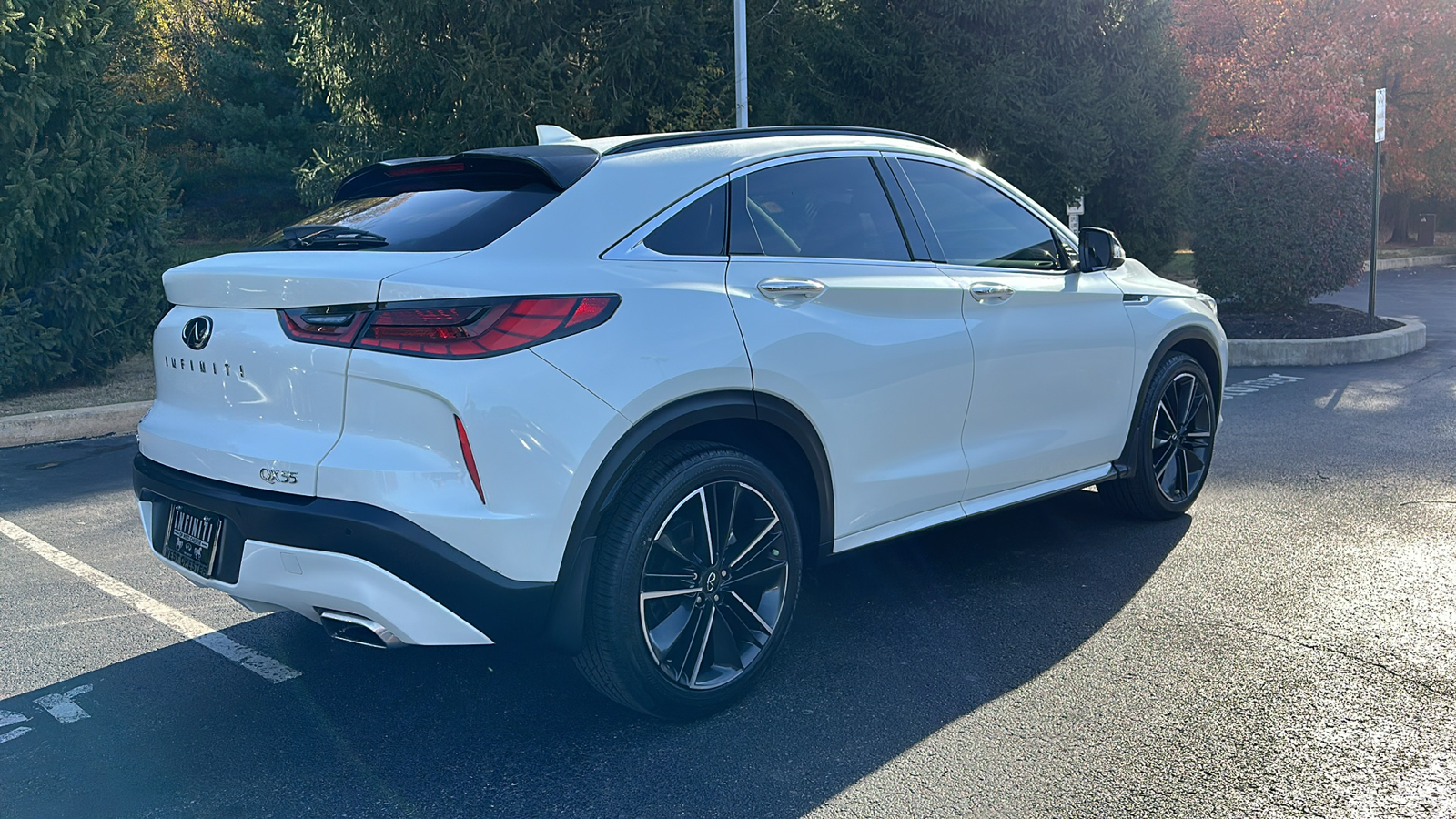 2022 INFINITI QX55 ESSENTIAL 8