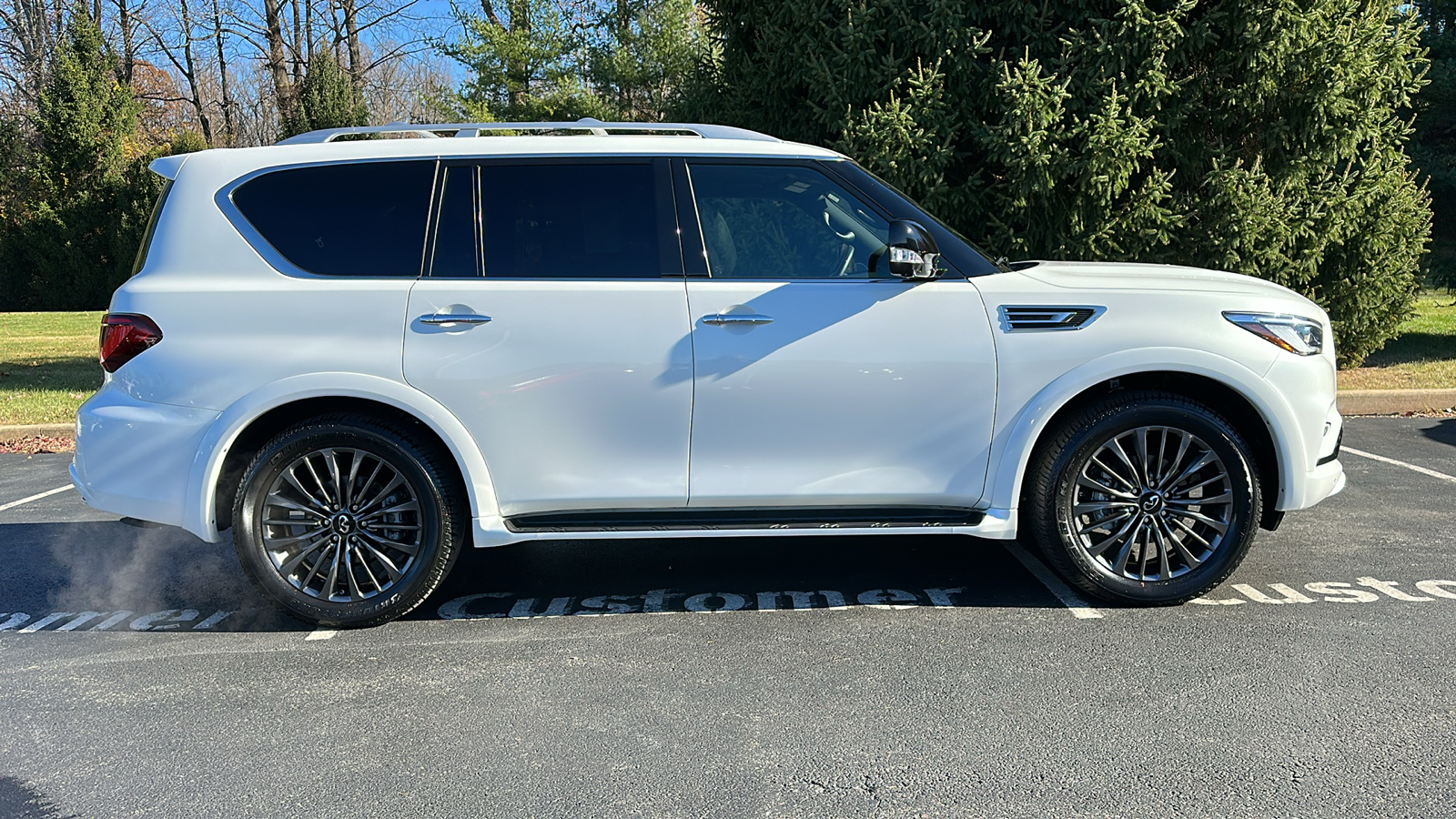 2024 INFINITI QX80 SENSORY 30