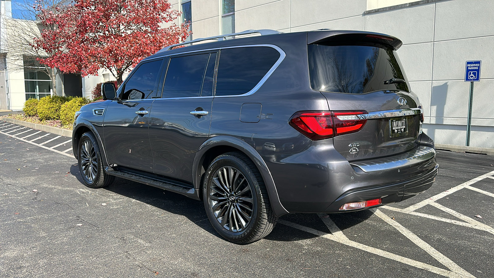 2024 INFINITI QX80 SENSORY 8